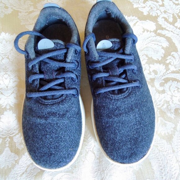 Allbirds Women's Navy & White Wool Runner Mizzles 8 - Picture 3 of 9